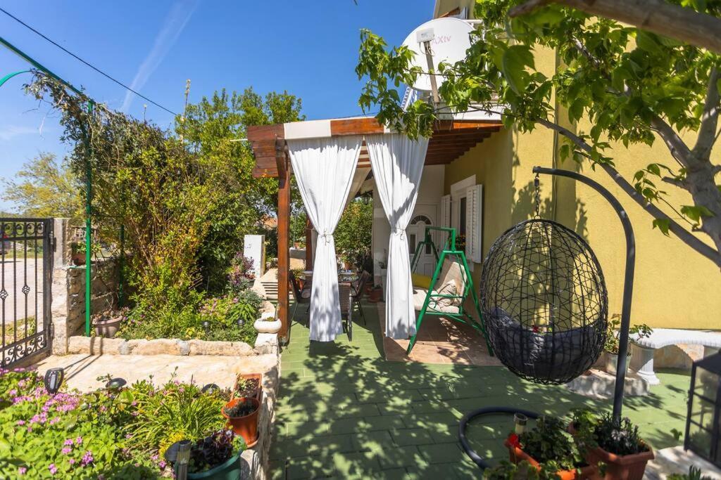 Peaceful House In Nature Nearby National Park Krka Bristane Extérieur photo